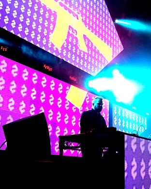 Com Truise Tempe