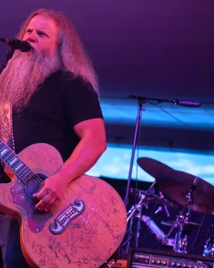 Jamey Johnson Chandler