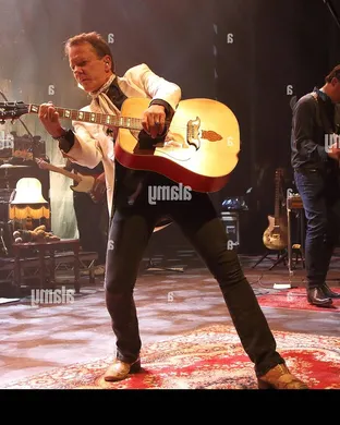 Kiefer Sutherland Phoenix